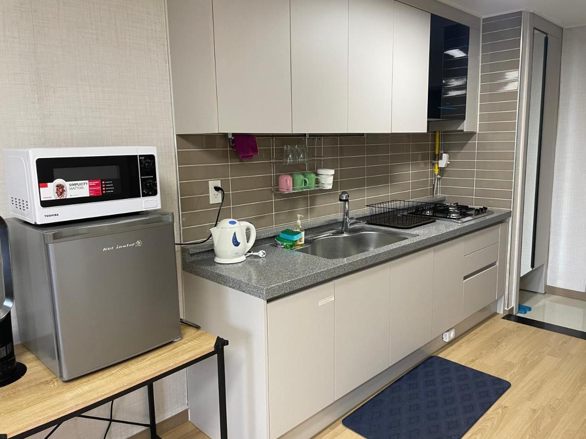 Spacious Luxury Condo W/ Kitchen Beside Hilton Clark D'Heights Angeles Exterior photo